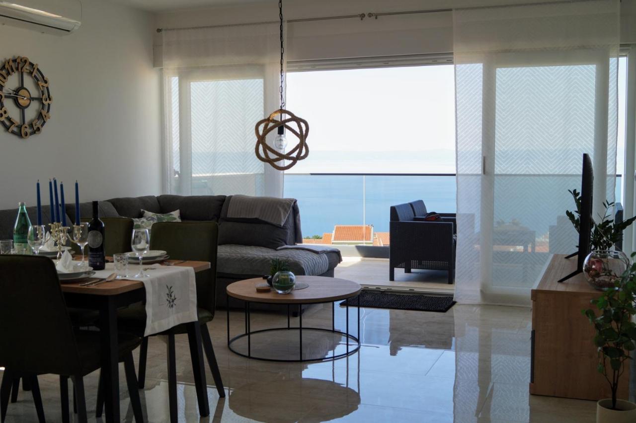 Apartment Ivona With Beautiful Seaview Макарска Екстериор снимка