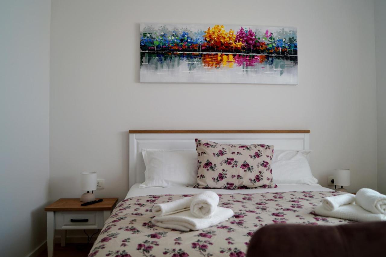 Apartment Ivona With Beautiful Seaview Макарска Екстериор снимка
