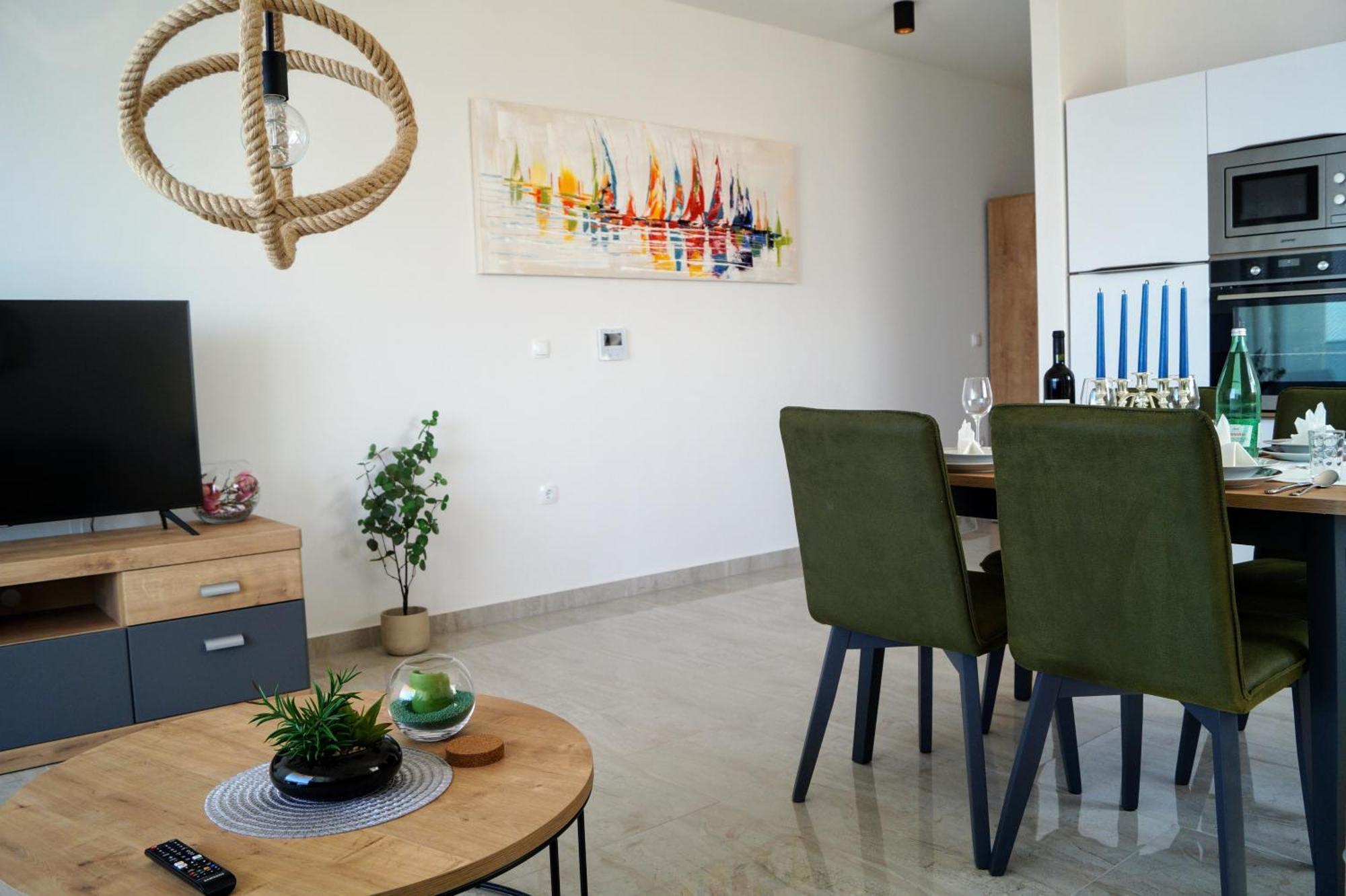 Apartment Ivona With Beautiful Seaview Макарска Екстериор снимка